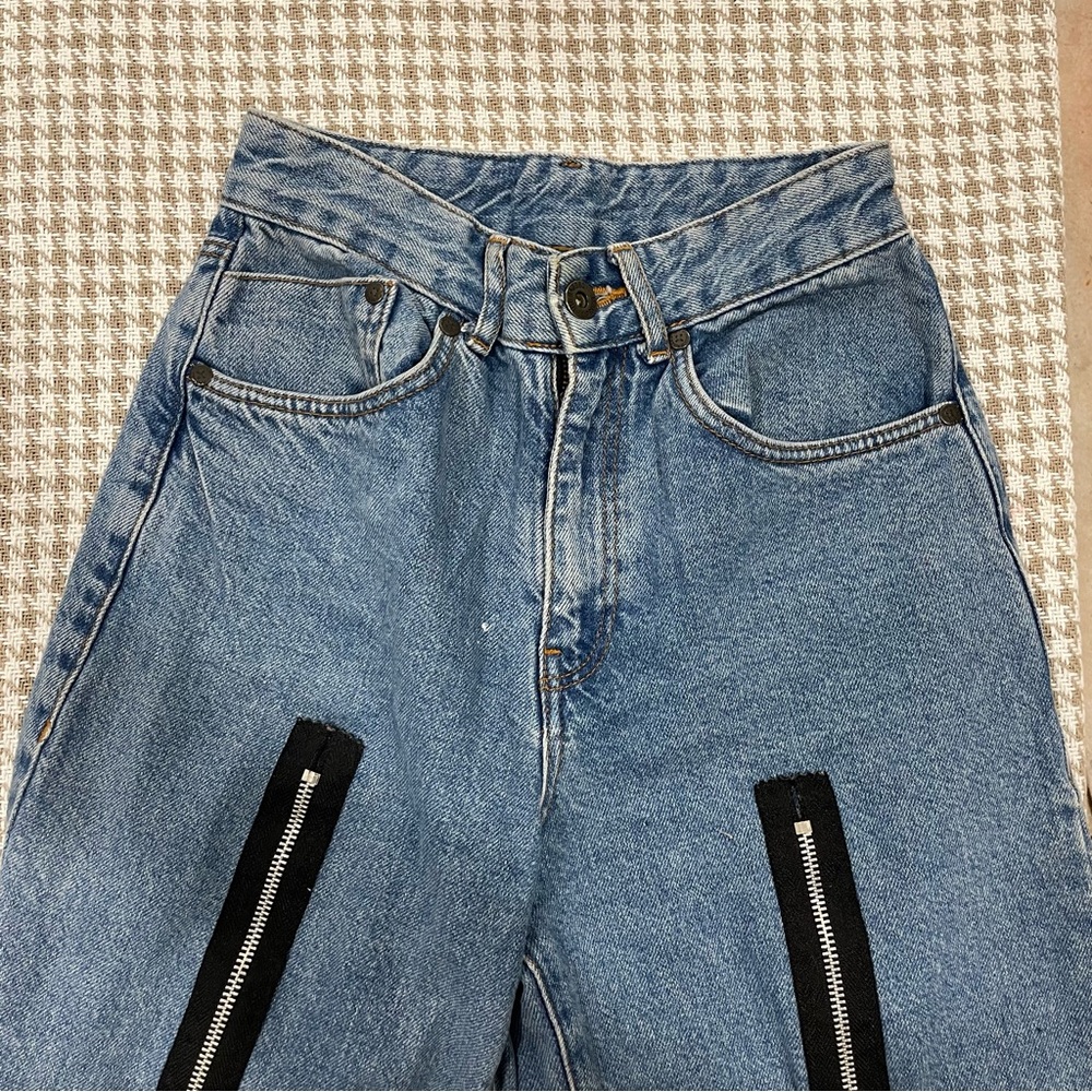The Ragged Priest High Rise Light Wash Jeans Black Zipper Pant Leg Size 24